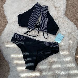 Cupshe High Neck Bikini